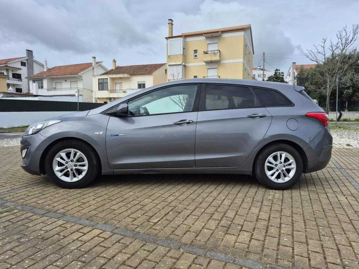 hyundai-i30-sw-2013-diesel-1396cc