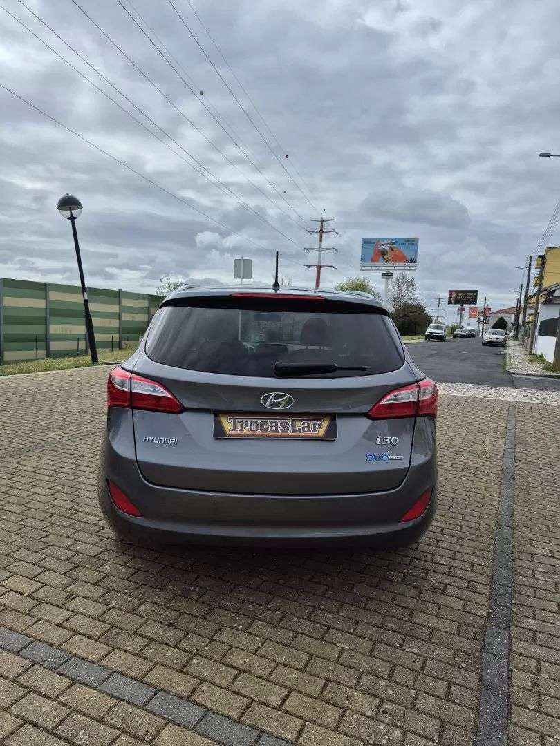 hyundai-i30-sw-2013-diesel-1396cc
