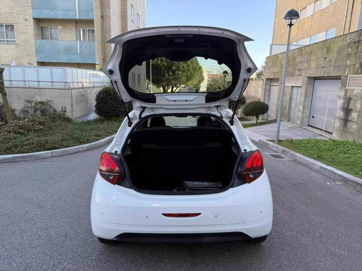 peugeot-208-2018-diesel-1499cc