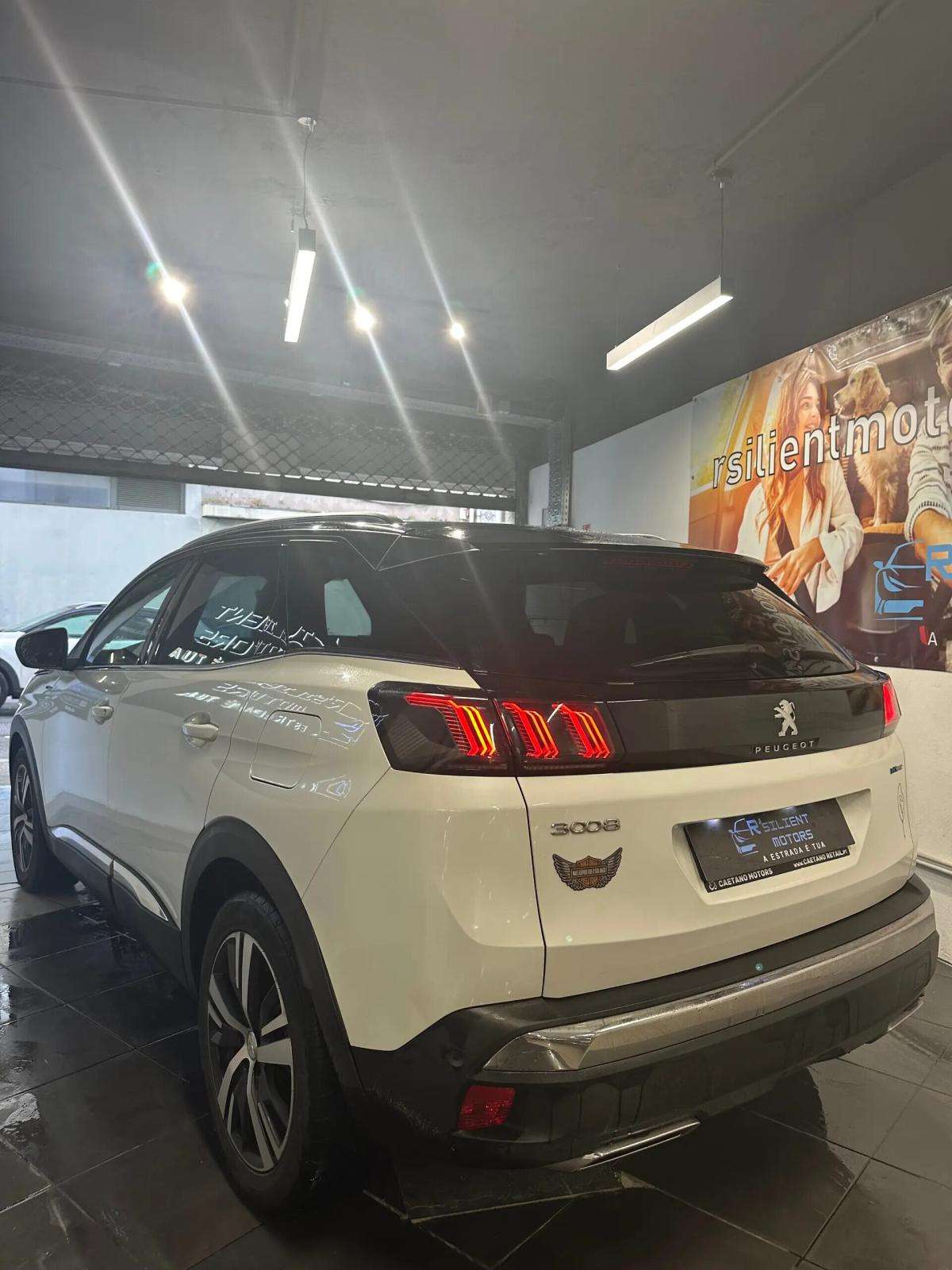peugeot-3008-2022-hibrido-a-gasolina-1598cc