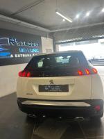 peugeot-2008-2022-gasolina-1199cc