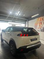 peugeot-2008-2022-gasolina-1199cc