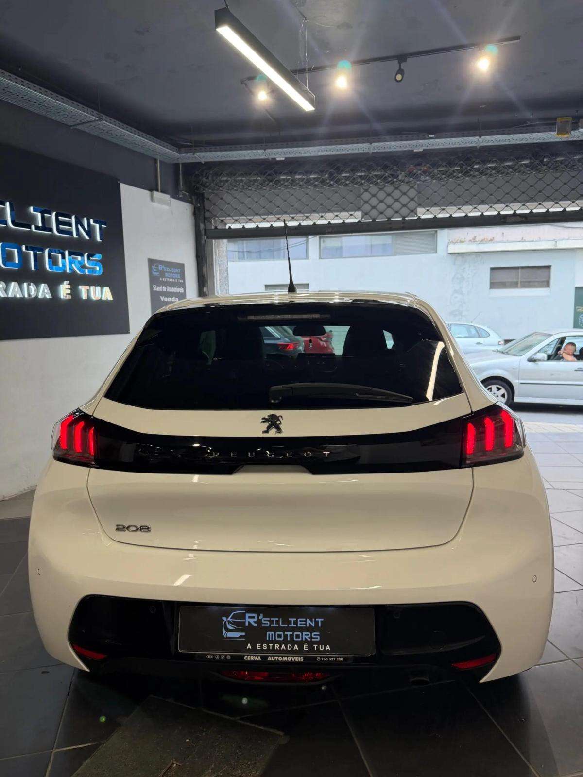 peugeot-208-2021-gasolina-1199cc