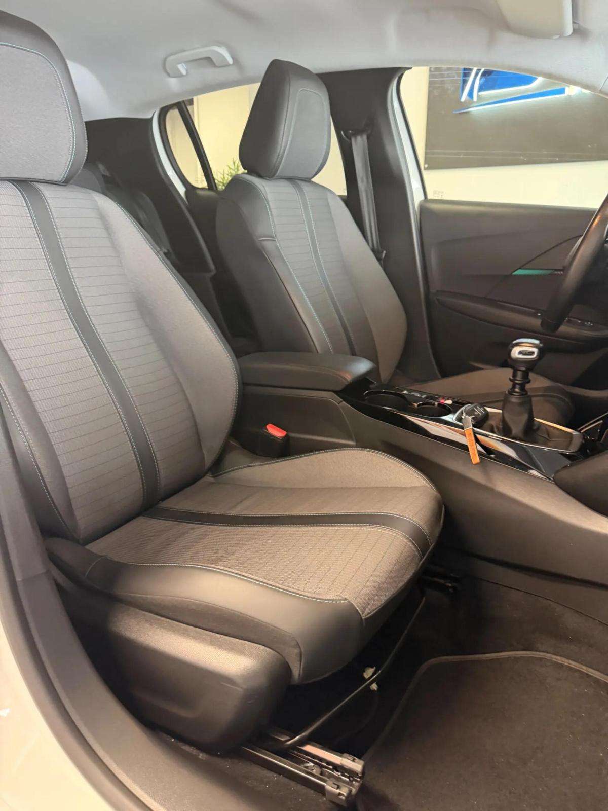 peugeot-208-2021-gasolina-1199cc