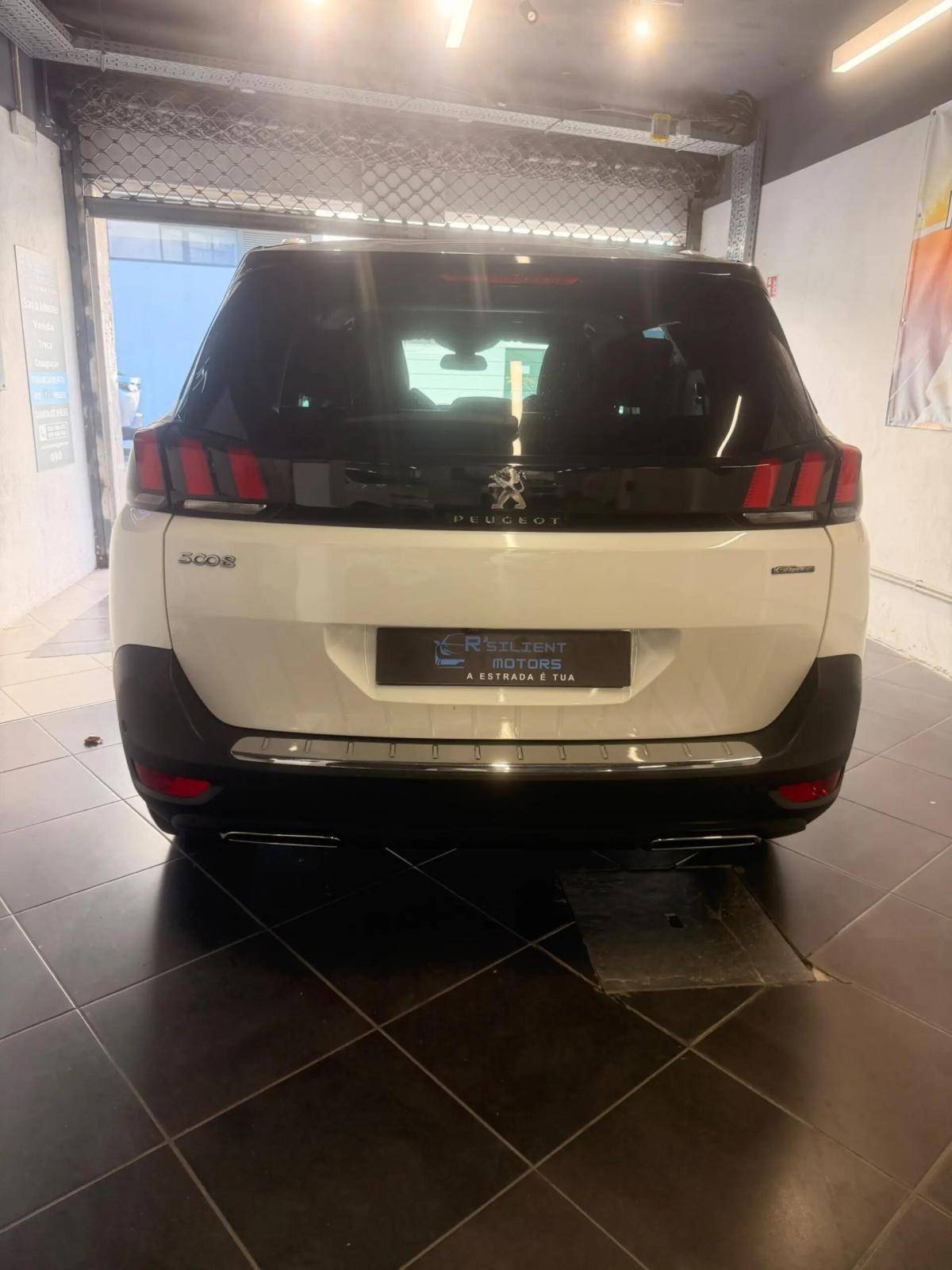 peugeot-5008-2019-diesel-1499cc