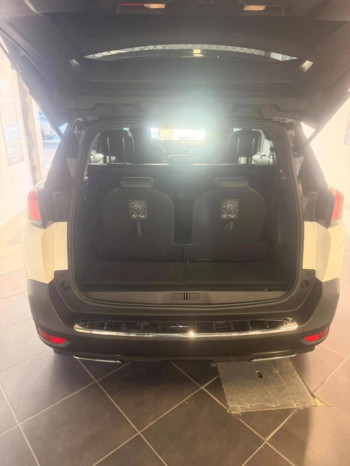 peugeot-5008-2019-diesel-1499cc