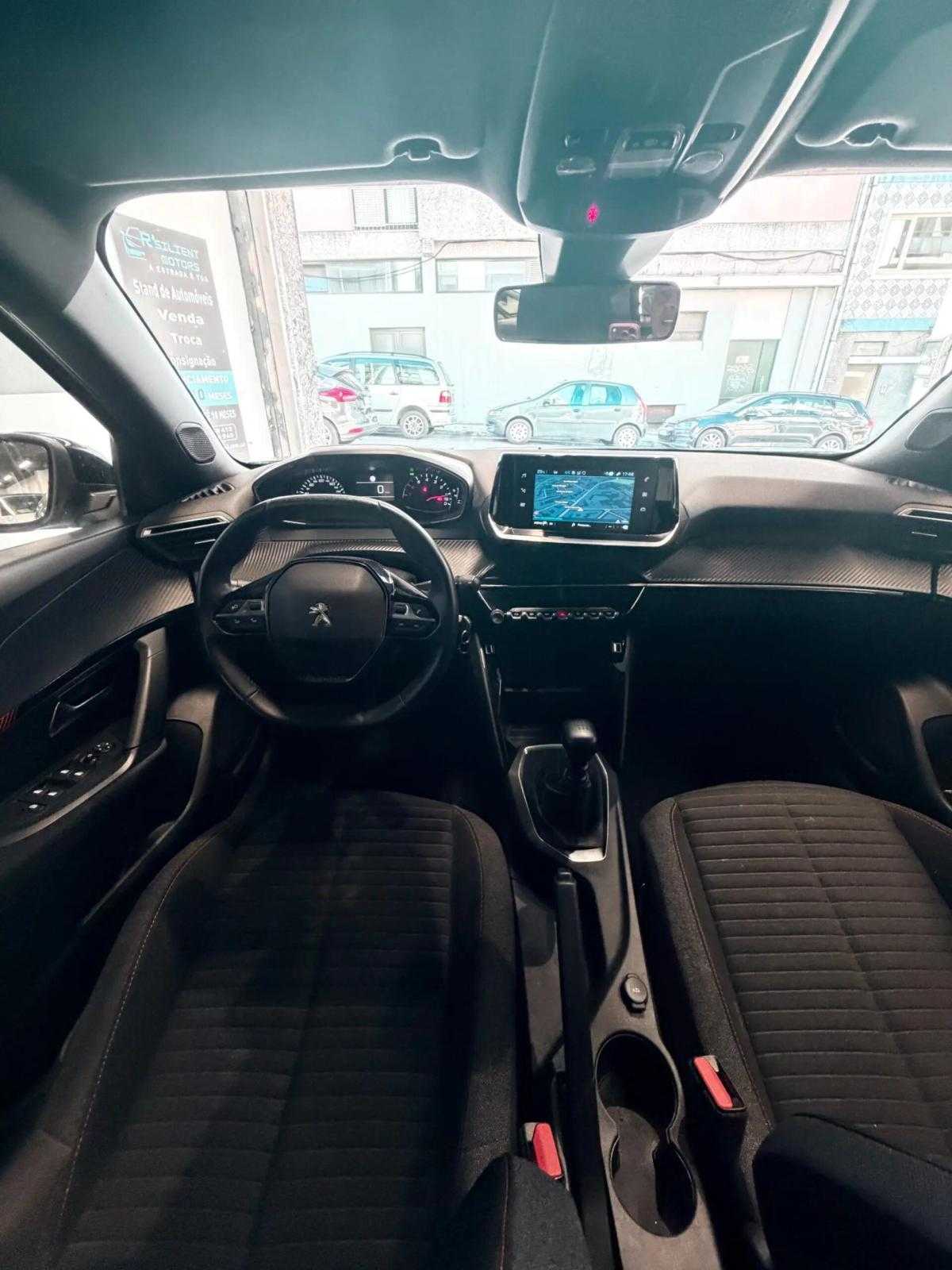peugeot-2008-2023-gasolina-1199cc