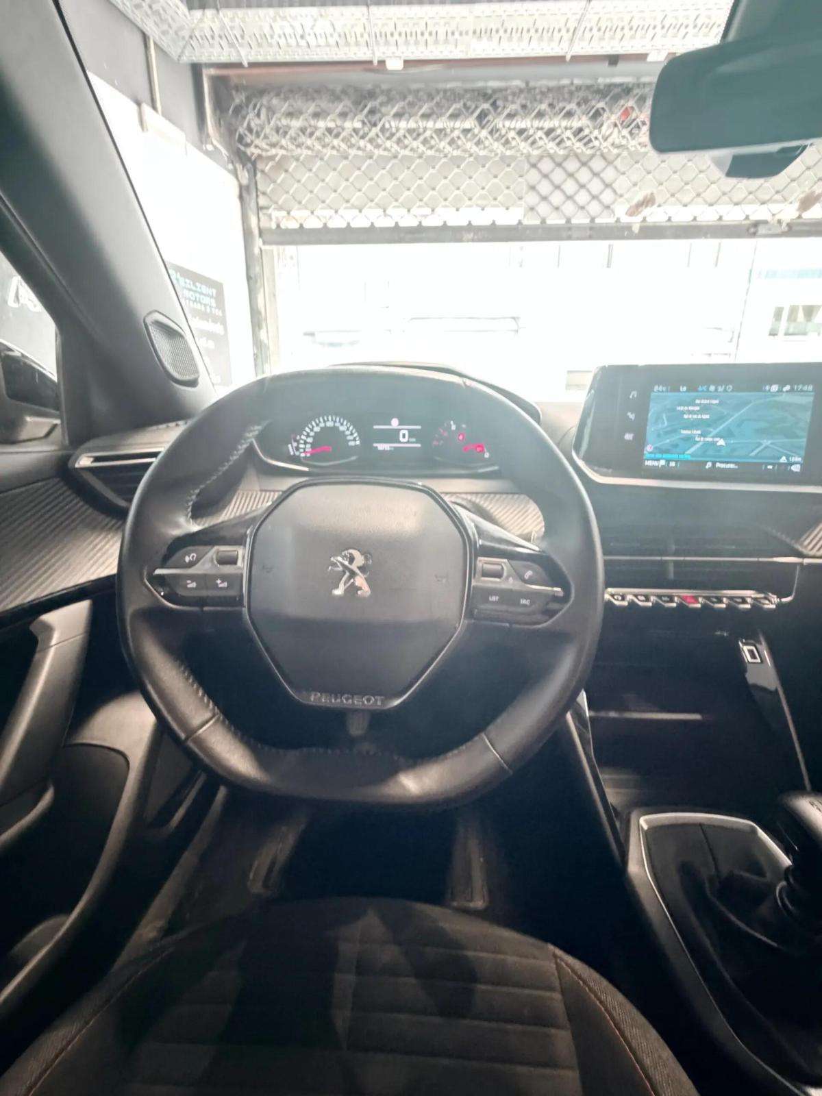 peugeot-2008-2023-gasolina-1199cc