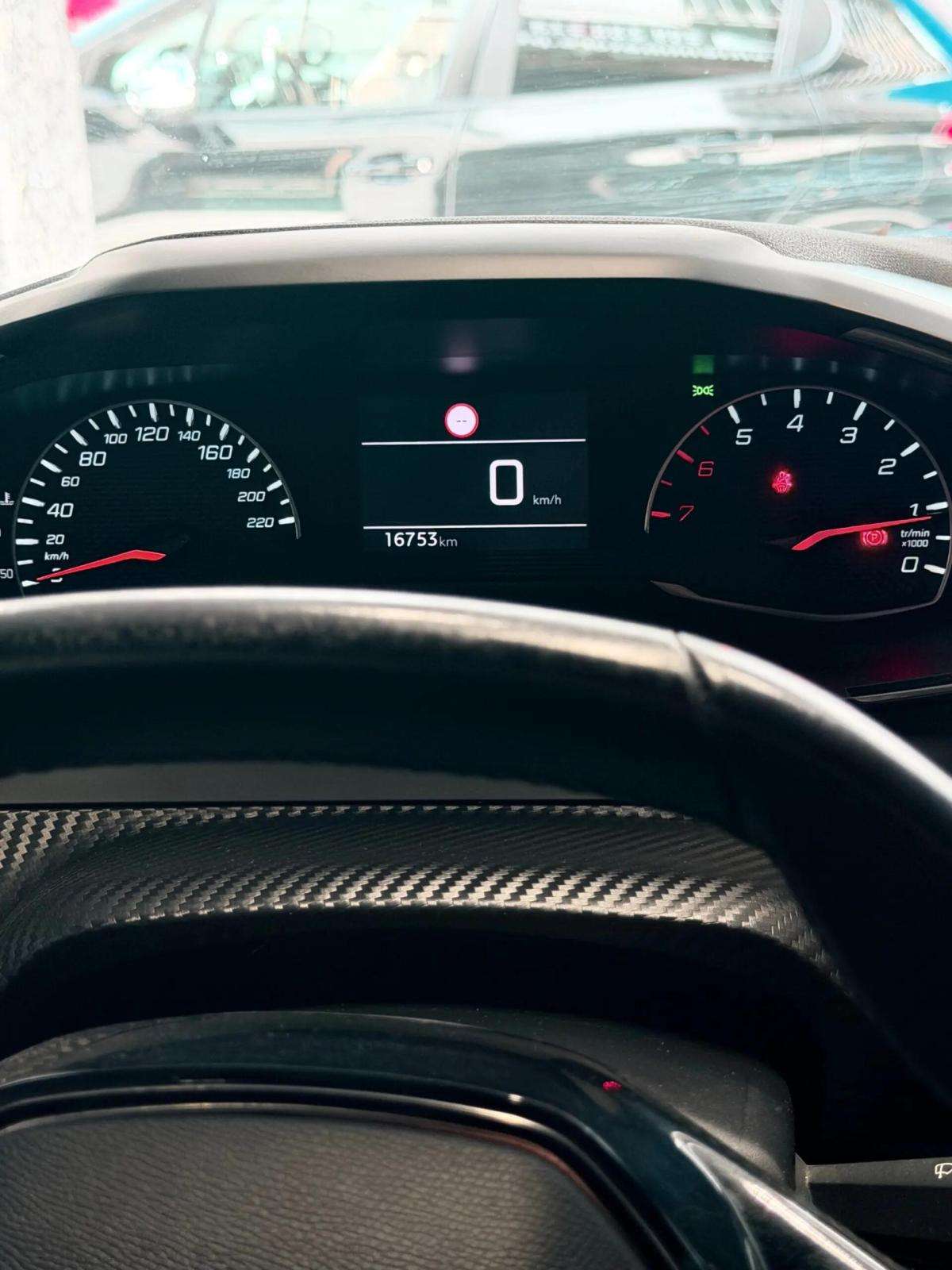 peugeot-2008-2023-gasolina-1199cc