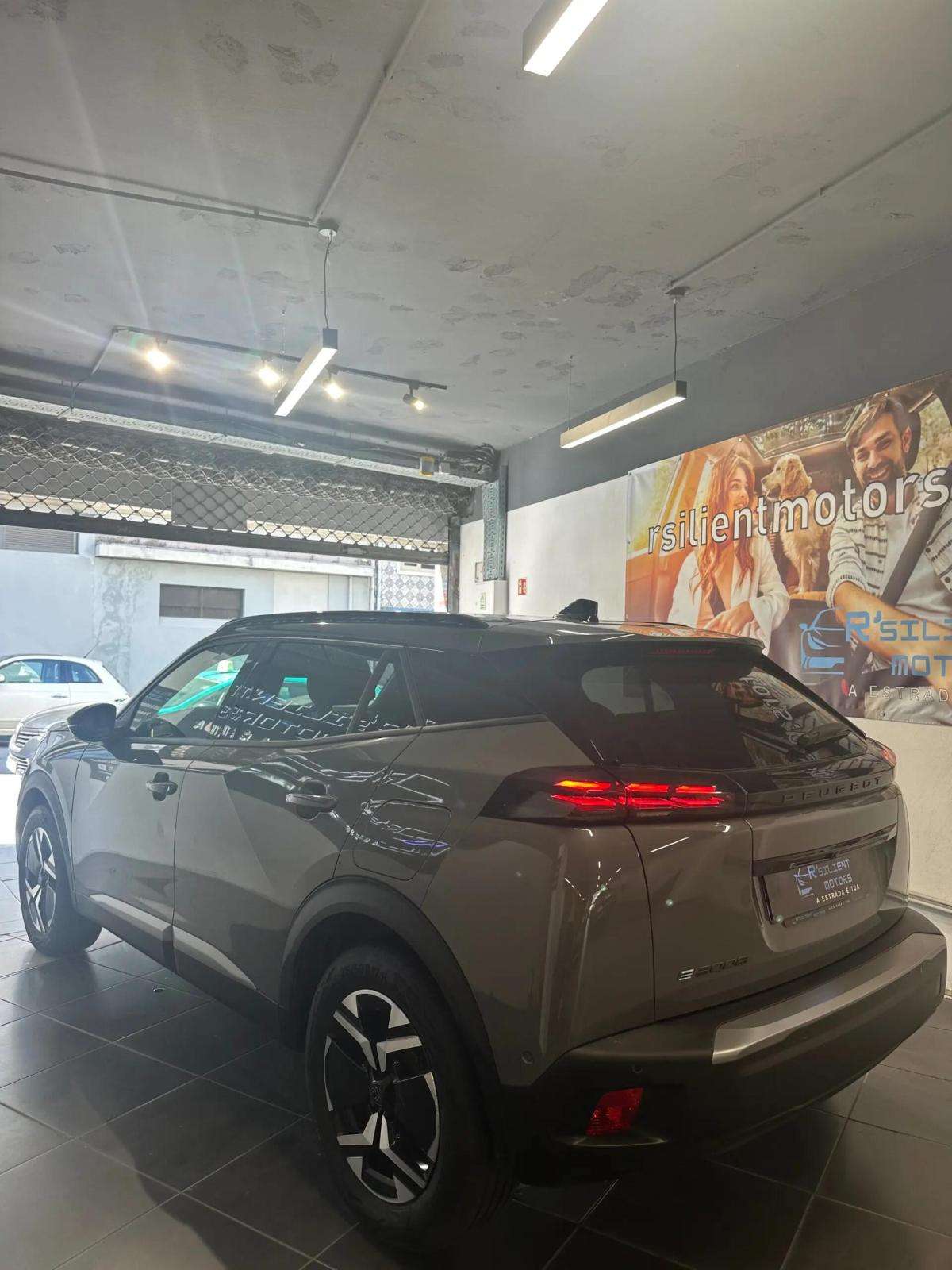 peugeot-e-2008-2025-eletrico-0cc
