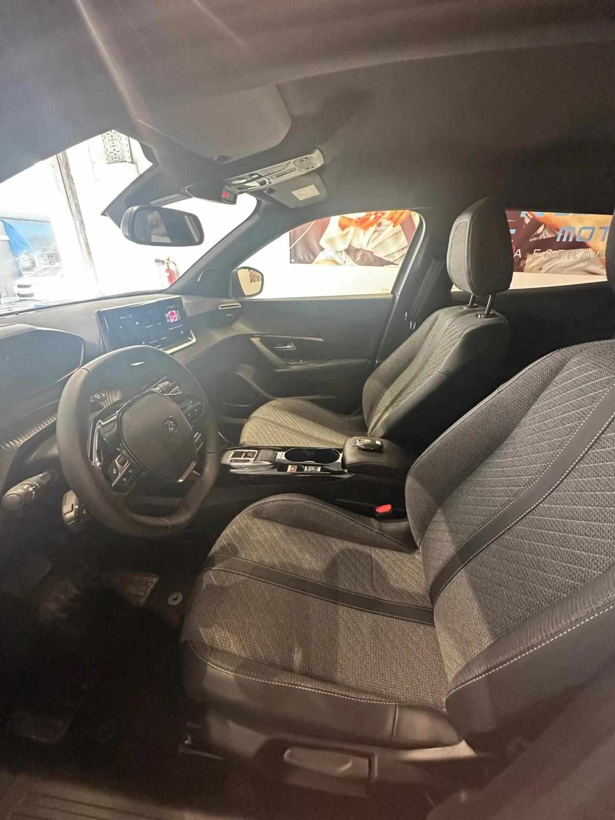 peugeot-e-2008-2025-eletrico-0cc