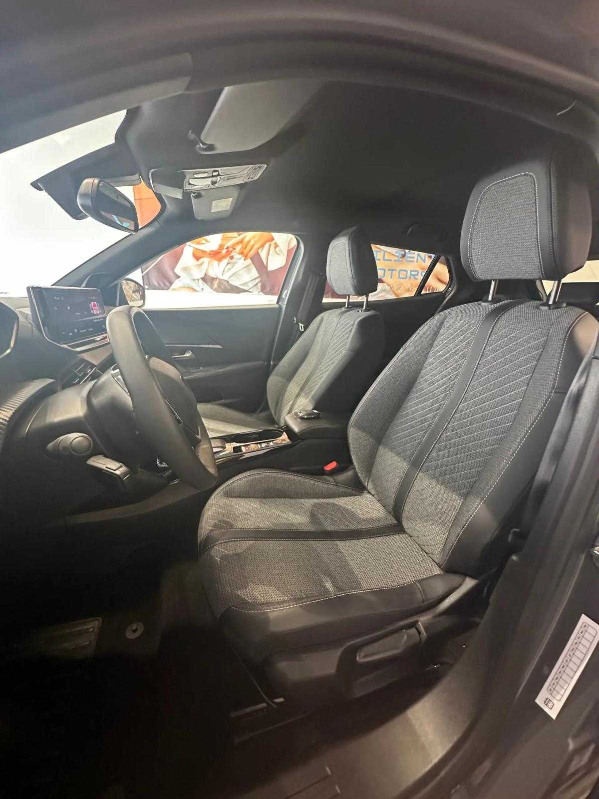 peugeot-e-2008-2025-eletrico-0cc