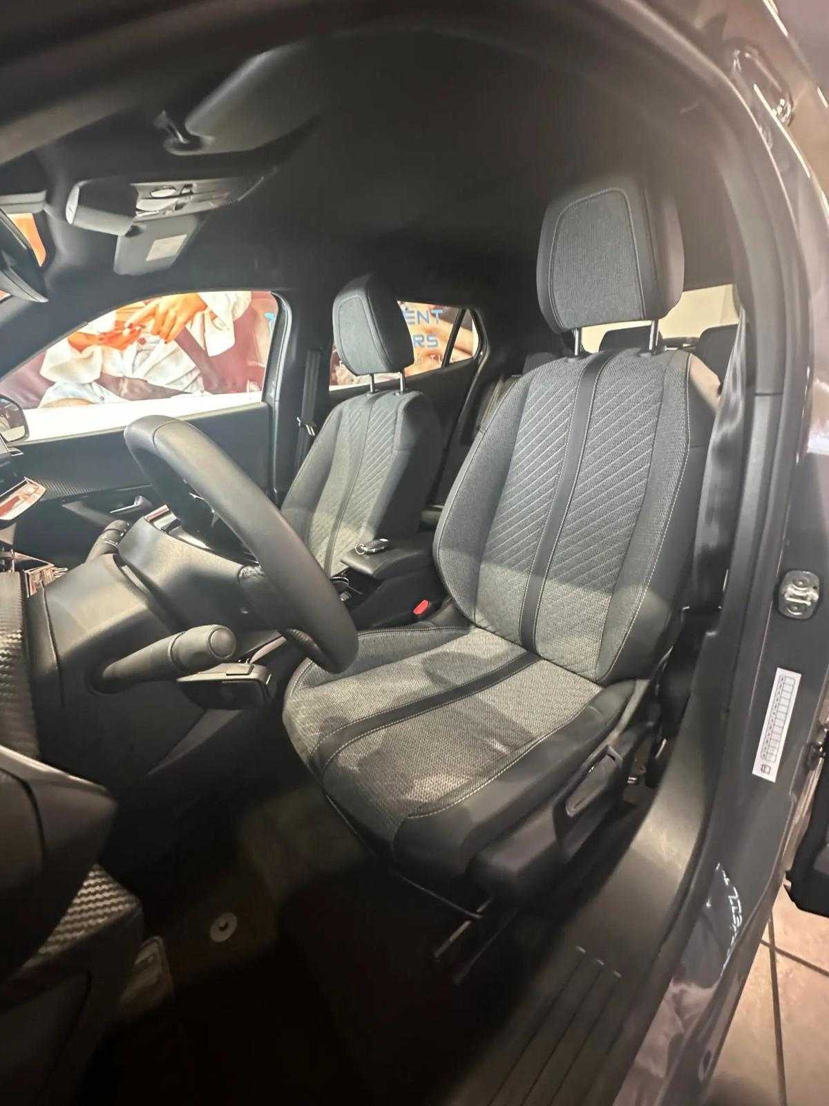 peugeot-e-2008-2025-eletrico-0cc