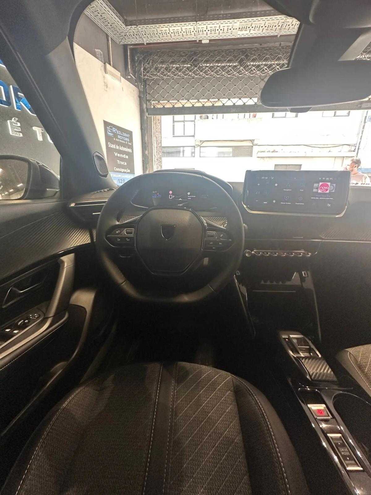 peugeot-e-2008-2025-eletrico-0cc