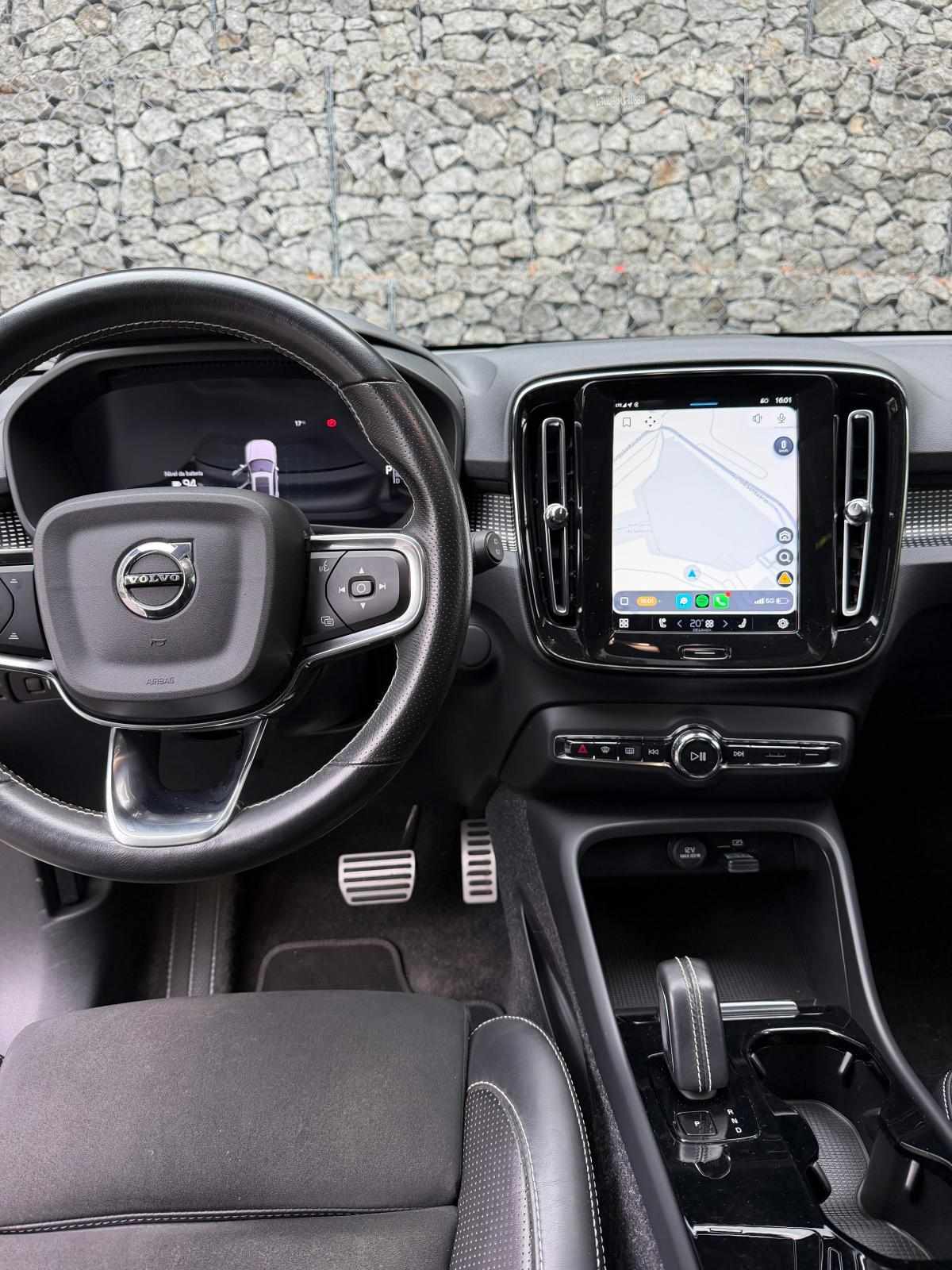 volvo-xc40-p8-recharge-awd-2020-eletrico