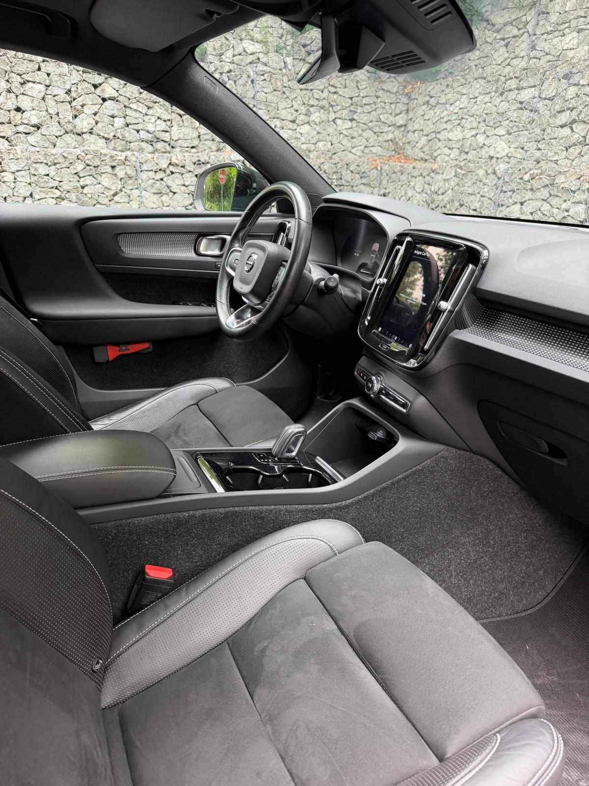 volvo-xc40-p8-recharge-awd-2020-eletrico