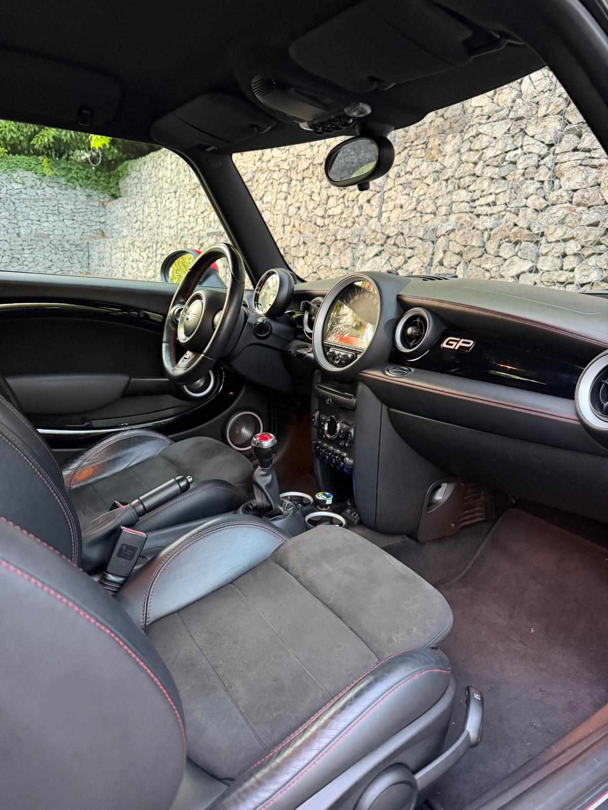 mini-hatch-gp-2013-gasolina-1598cc