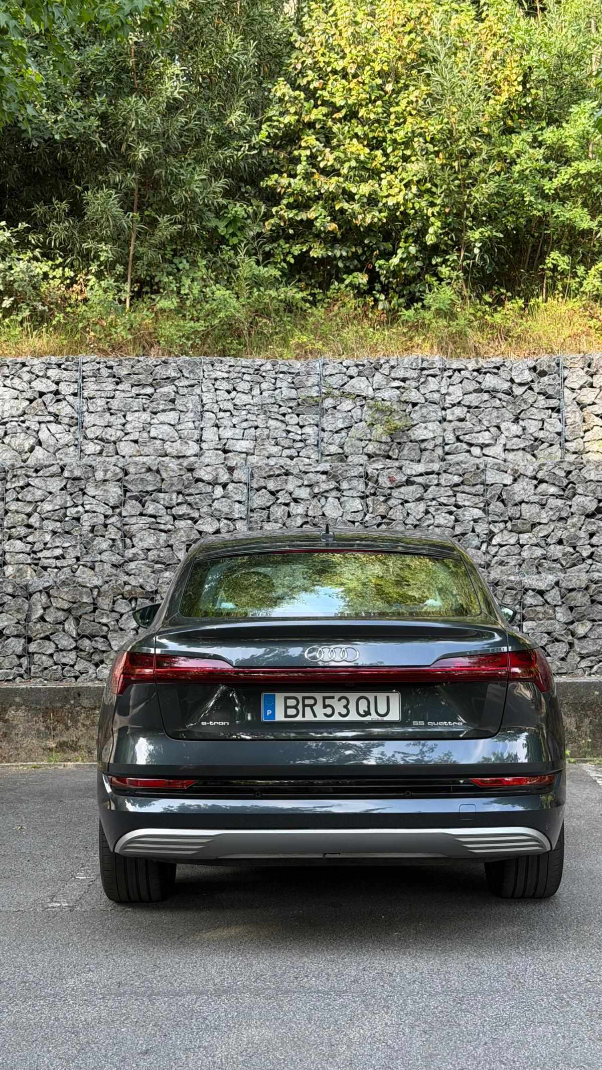 audi-e-tron-55-quattro-2020-eletrico