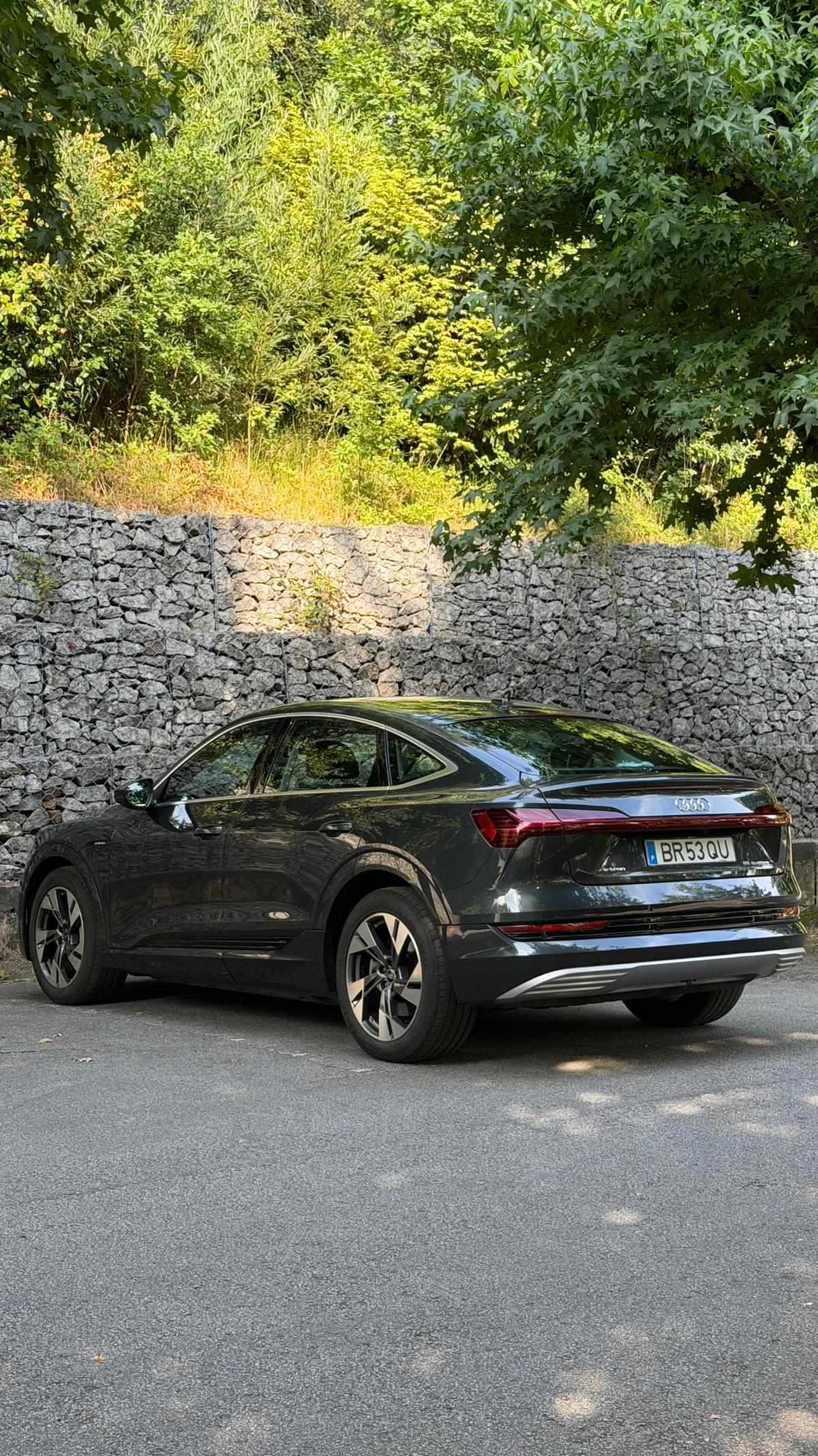 audi-e-tron-55-quattro-2020-eletrico