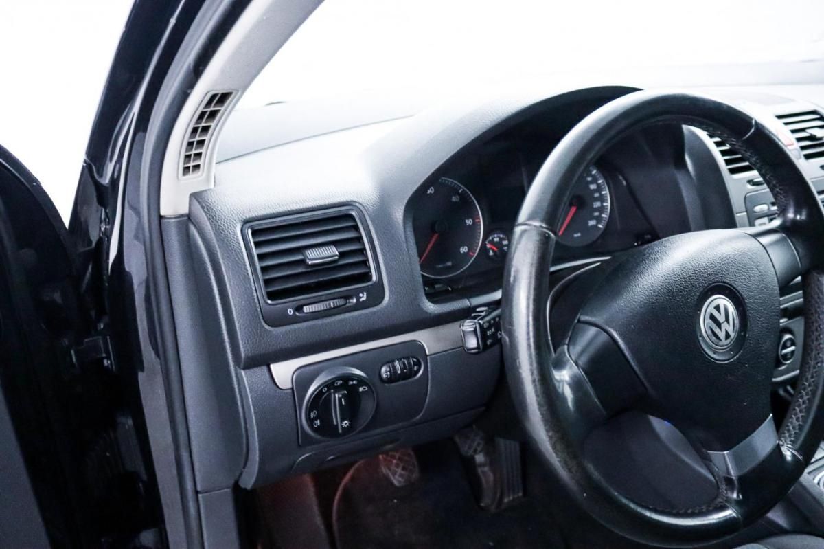 volkswagen-golf-2007-diesel-1896cc