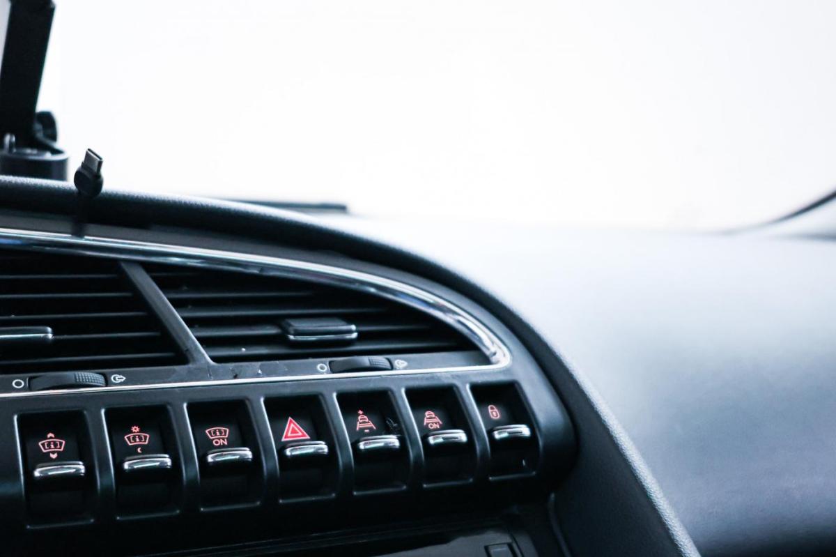 peugeot-3008-2009-diesel-1560cc