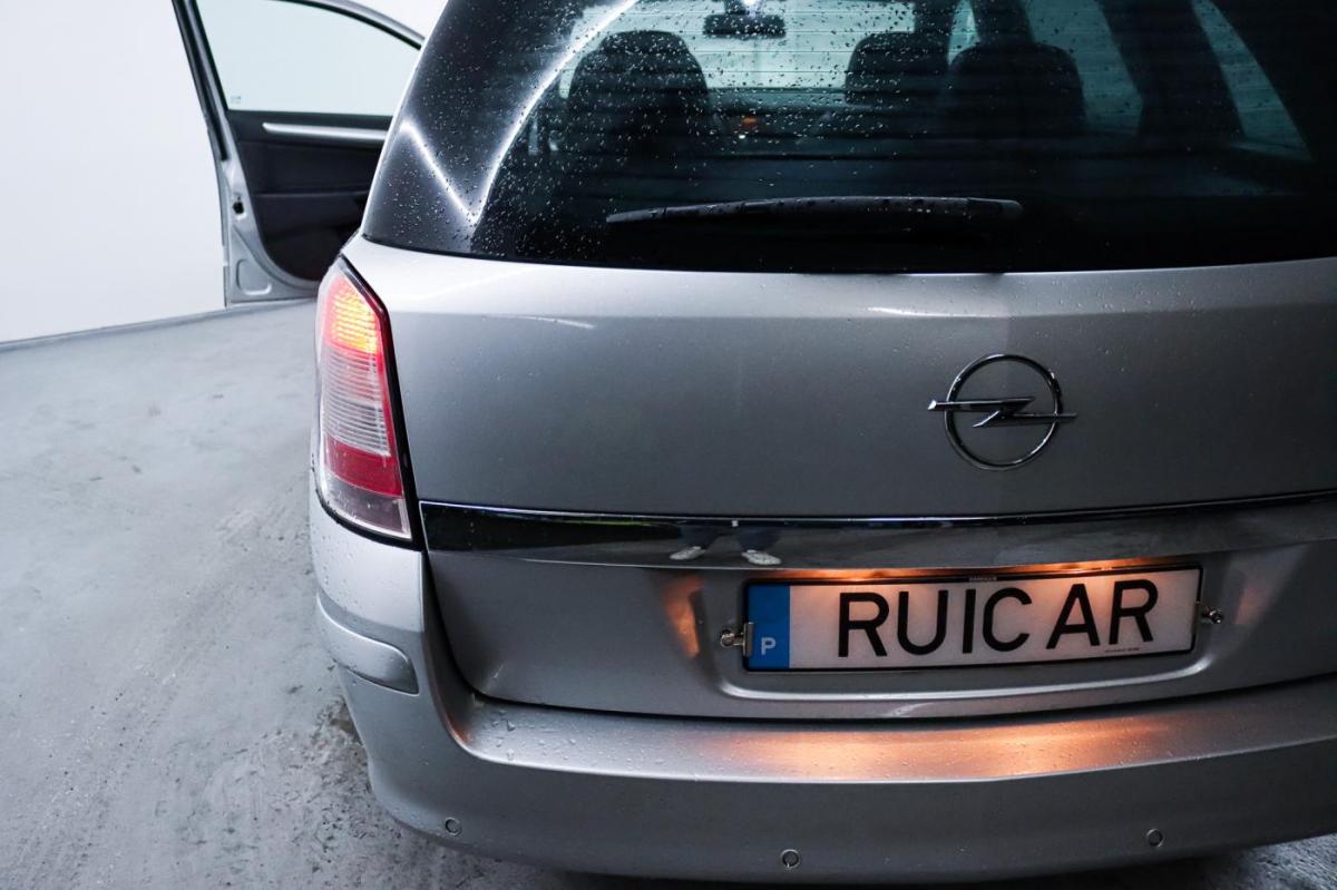opel-astra-caravan-2010-diesel-1686cc