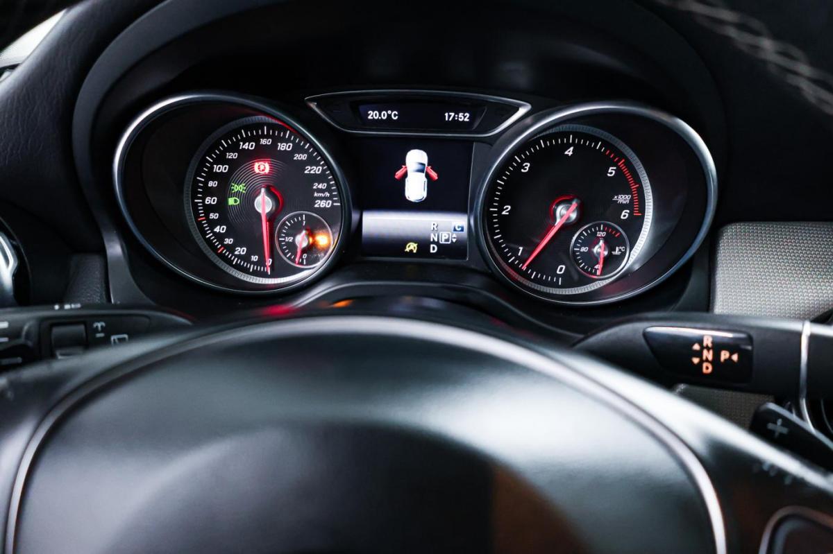 mercedes-benz-gla-2017-diesel-2143cc