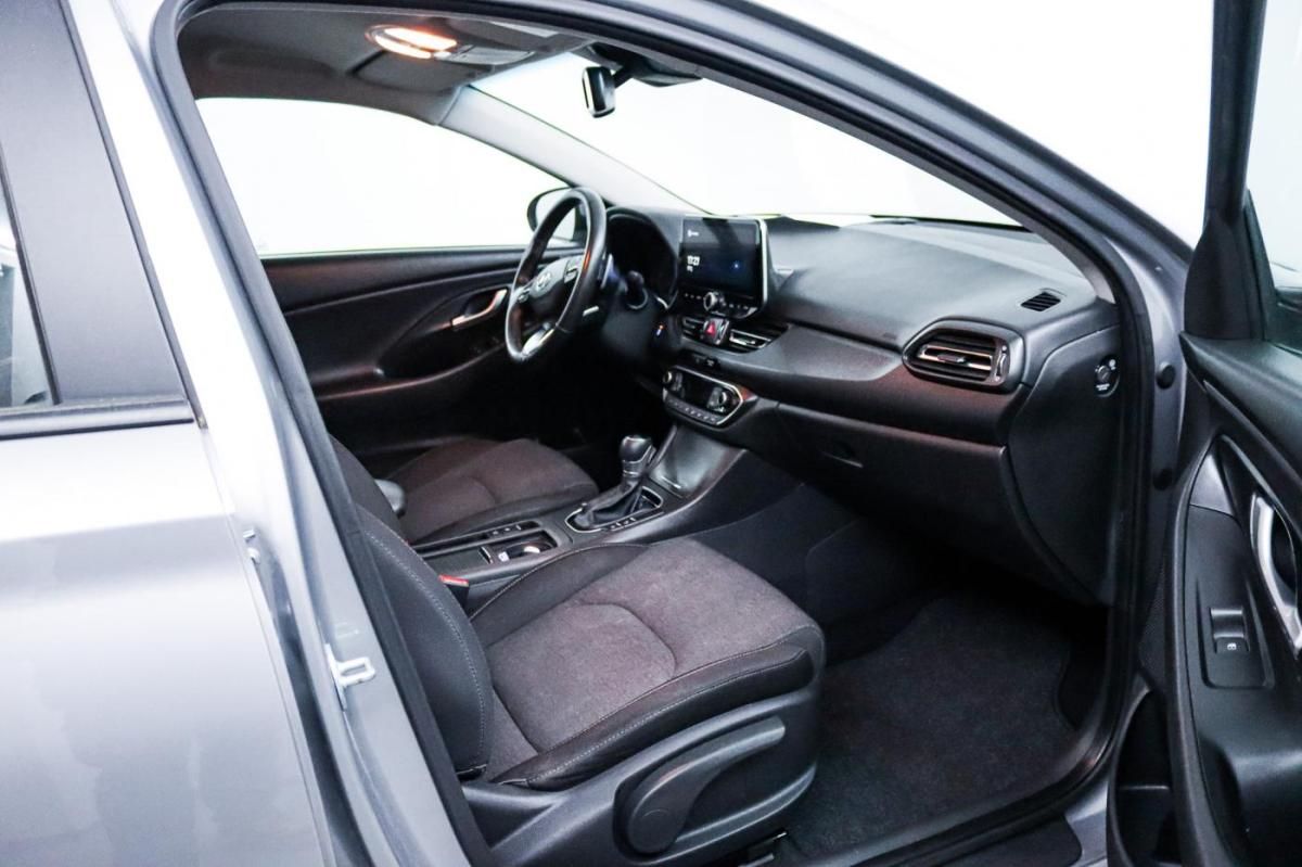 hyundai-i30-sw-2021-diesel-1598cc