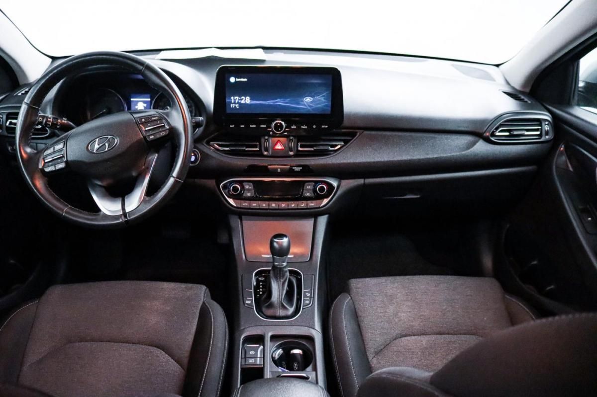 hyundai-i30-sw-2021-diesel-1598cc