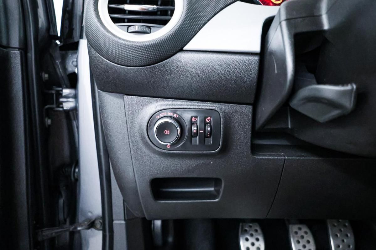 opel-adam-2015-gasolina-1364cc