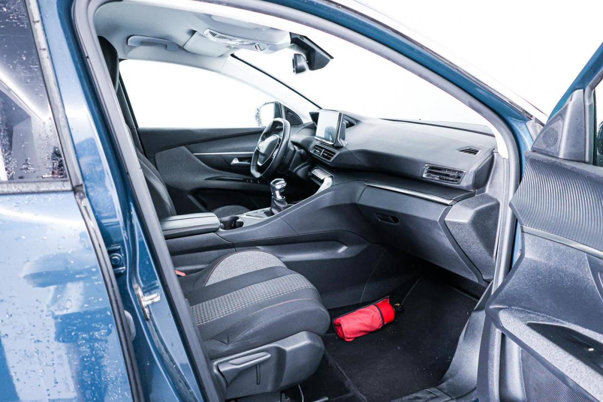 peugeot-5008-2021-diesel-1499cc