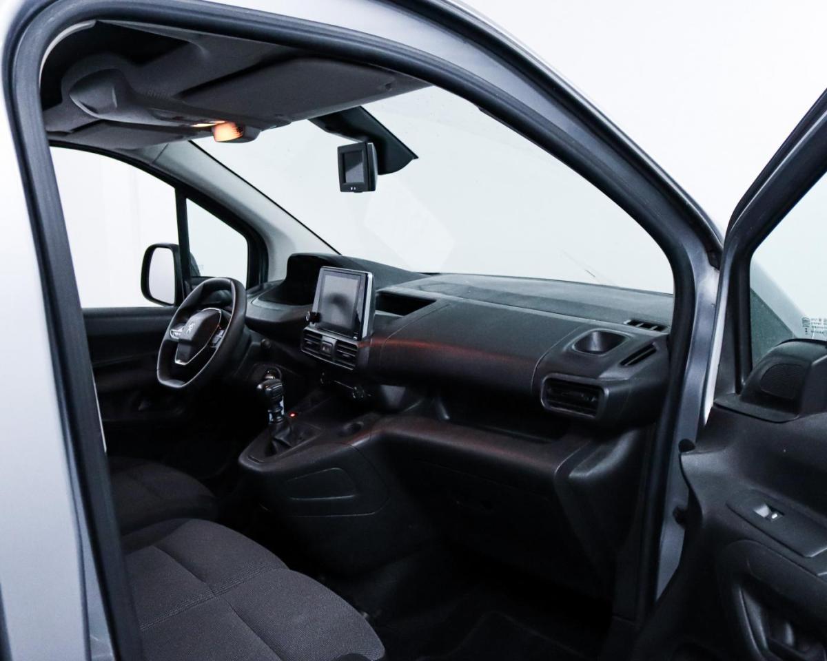 peugeot-partner-2022-diesel-1500cc