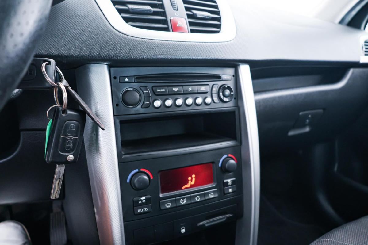 peugeot-207-2006-gasolina-1360cc