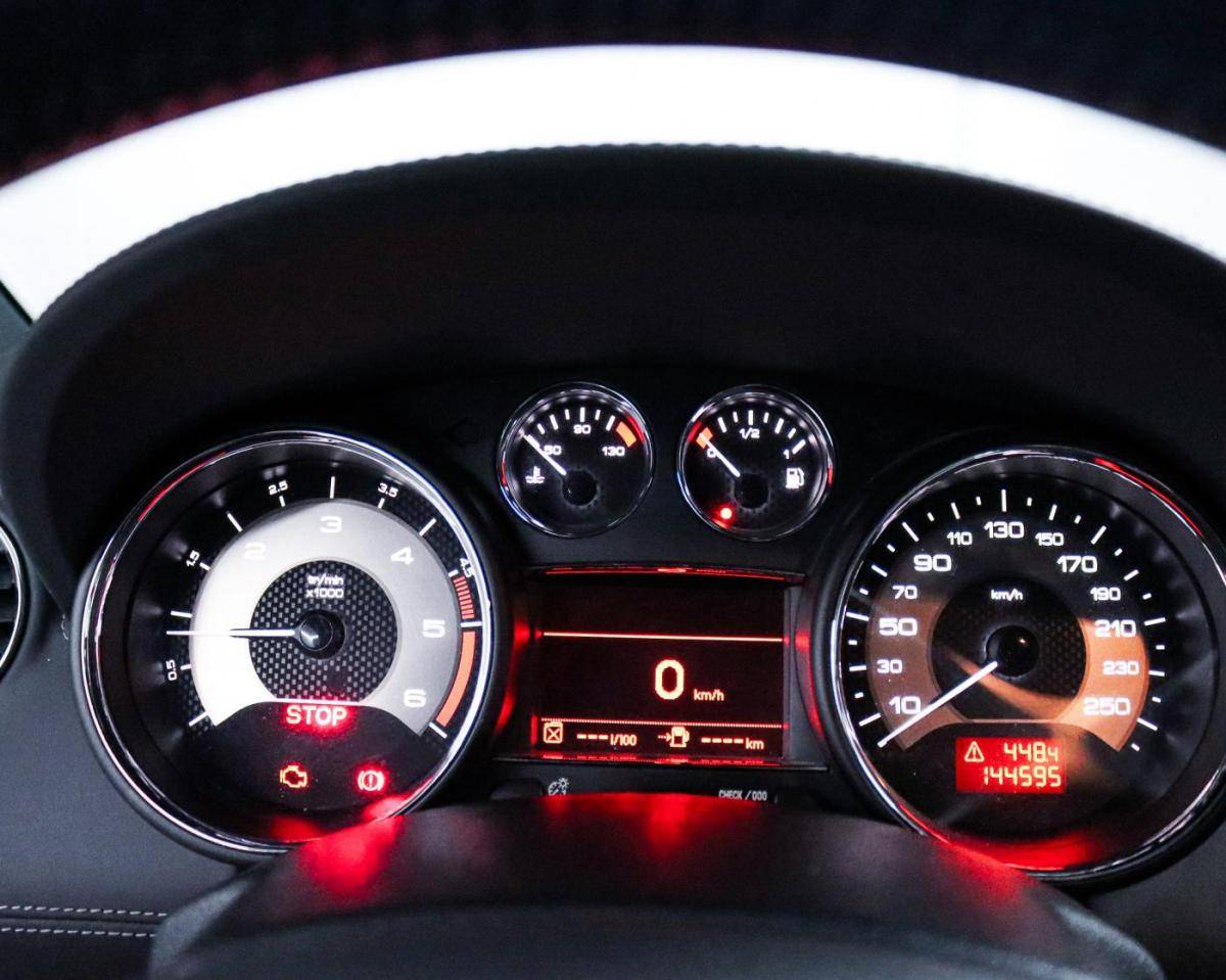 peugeot-rcz-2014-diesel-1997cc