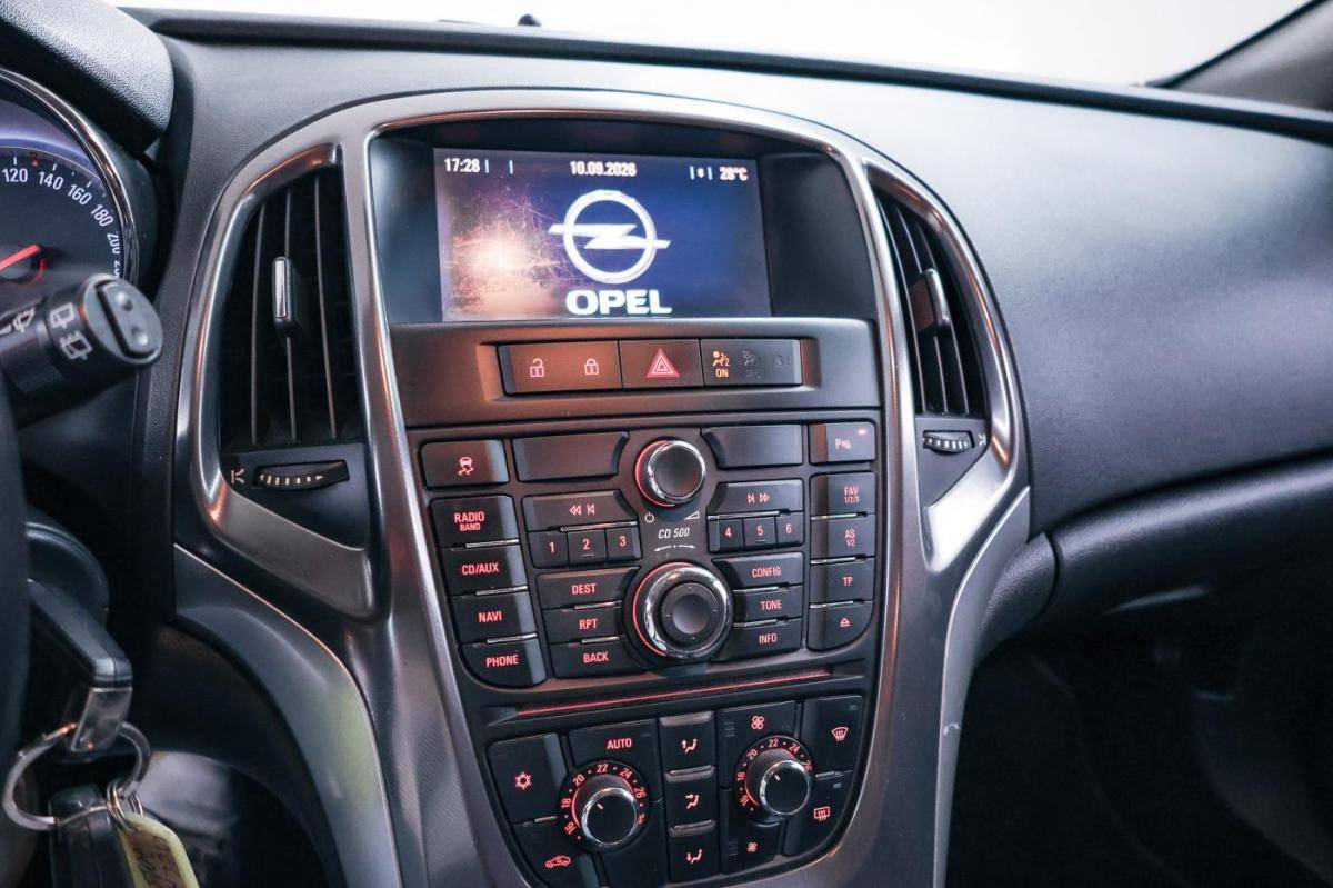 opel-astra-sport-tourer-2011-diesel-1686cc