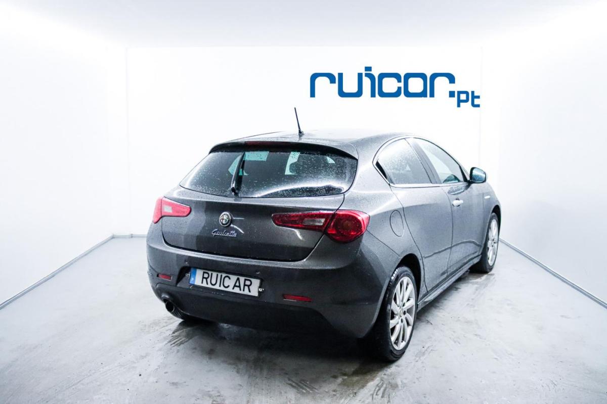 alfa-romeo-giulietta-2011-diesel-1598cc