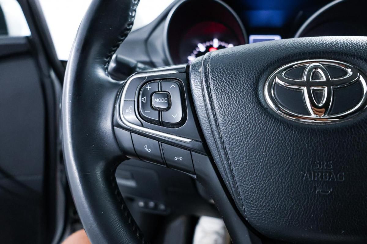 toyota-auris-touring-sports-2017-diesel-1998cc
