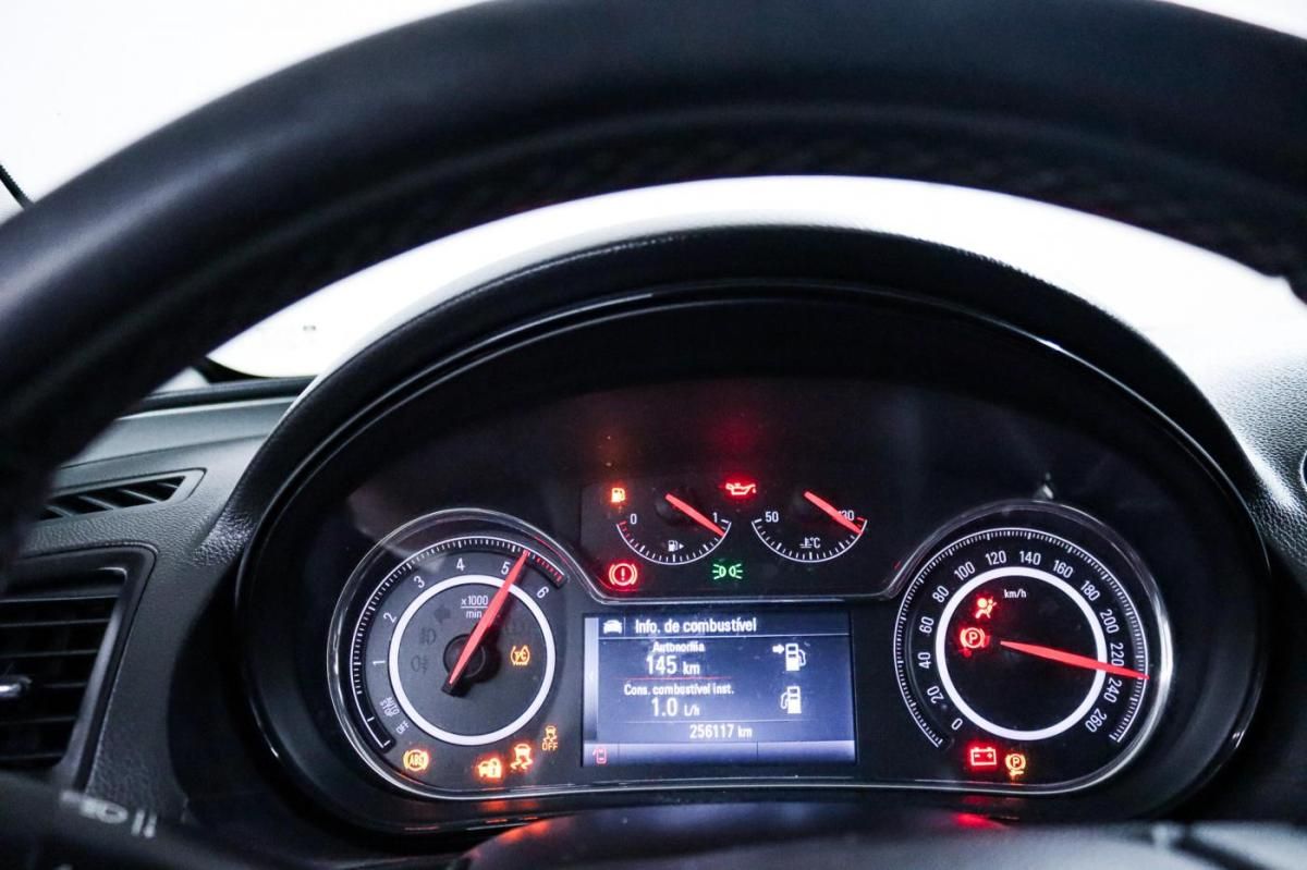 opel-insignia-sports-tourer-2014-diesel-1956cc