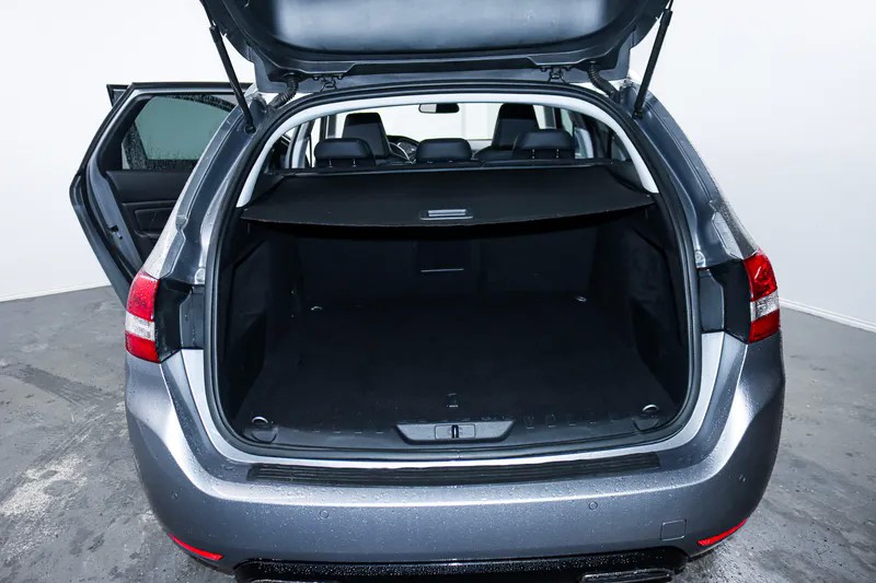 peugeot-308-sw-2016-diesel-1560cc