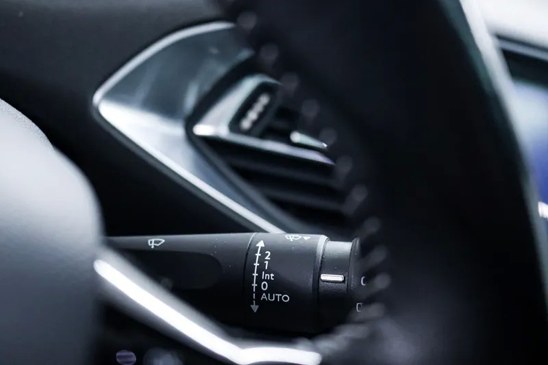 peugeot-308-sw-2016-diesel-1560cc