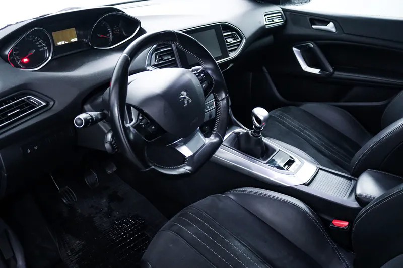 peugeot-308-sw-2016-diesel-1560cc