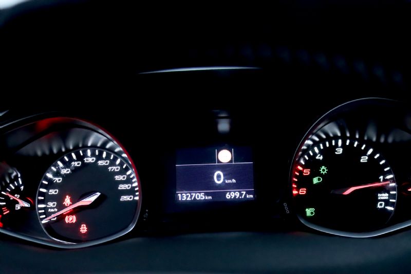peugeot-308-2019-diesel-1499cc