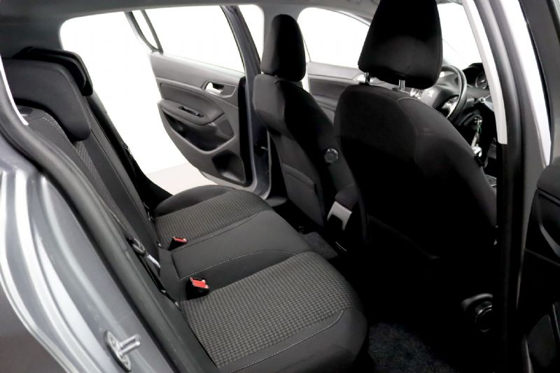 peugeot-308-2019-diesel-1499cc
