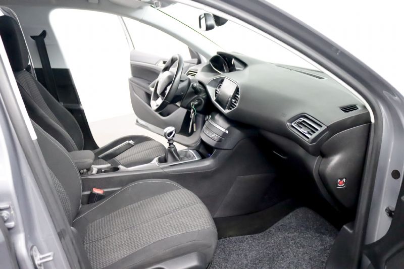 peugeot-308-2019-diesel-1499cc