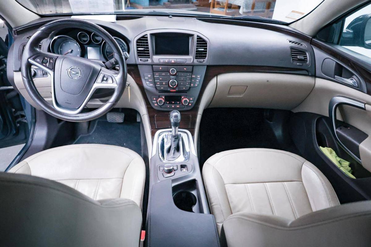 opel-insignia-sports-tourer-2009-diesel-1956cc