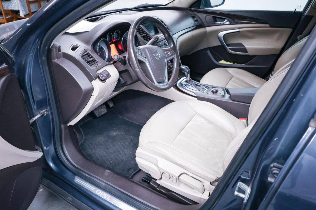 opel-insignia-sports-tourer-2009-diesel-1956cc
