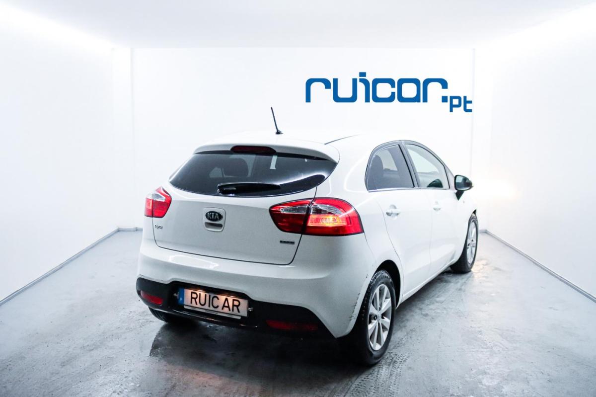kia-rio-2014-diesel-1120cc