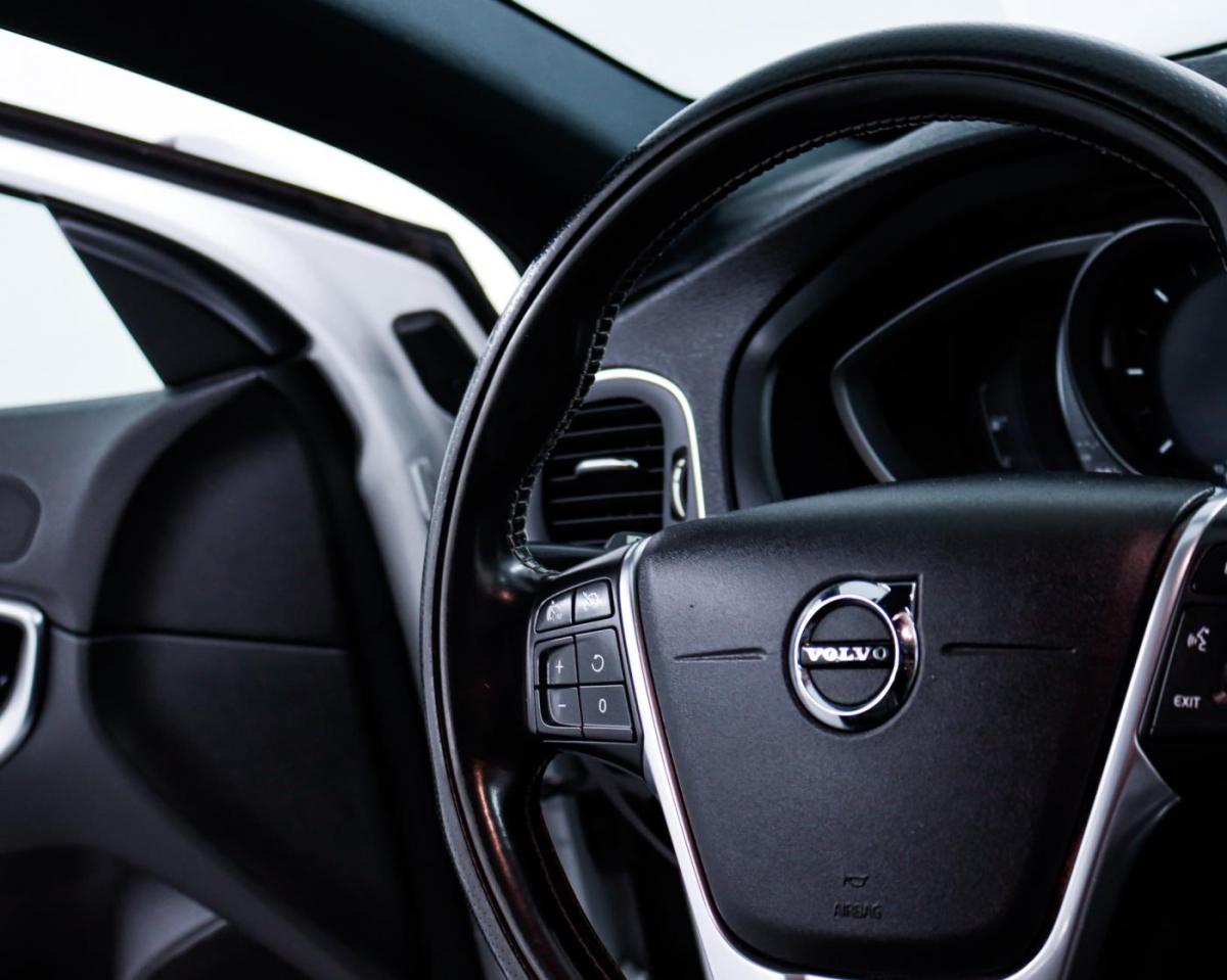 volvo-v40-2017-diesel-1969cc