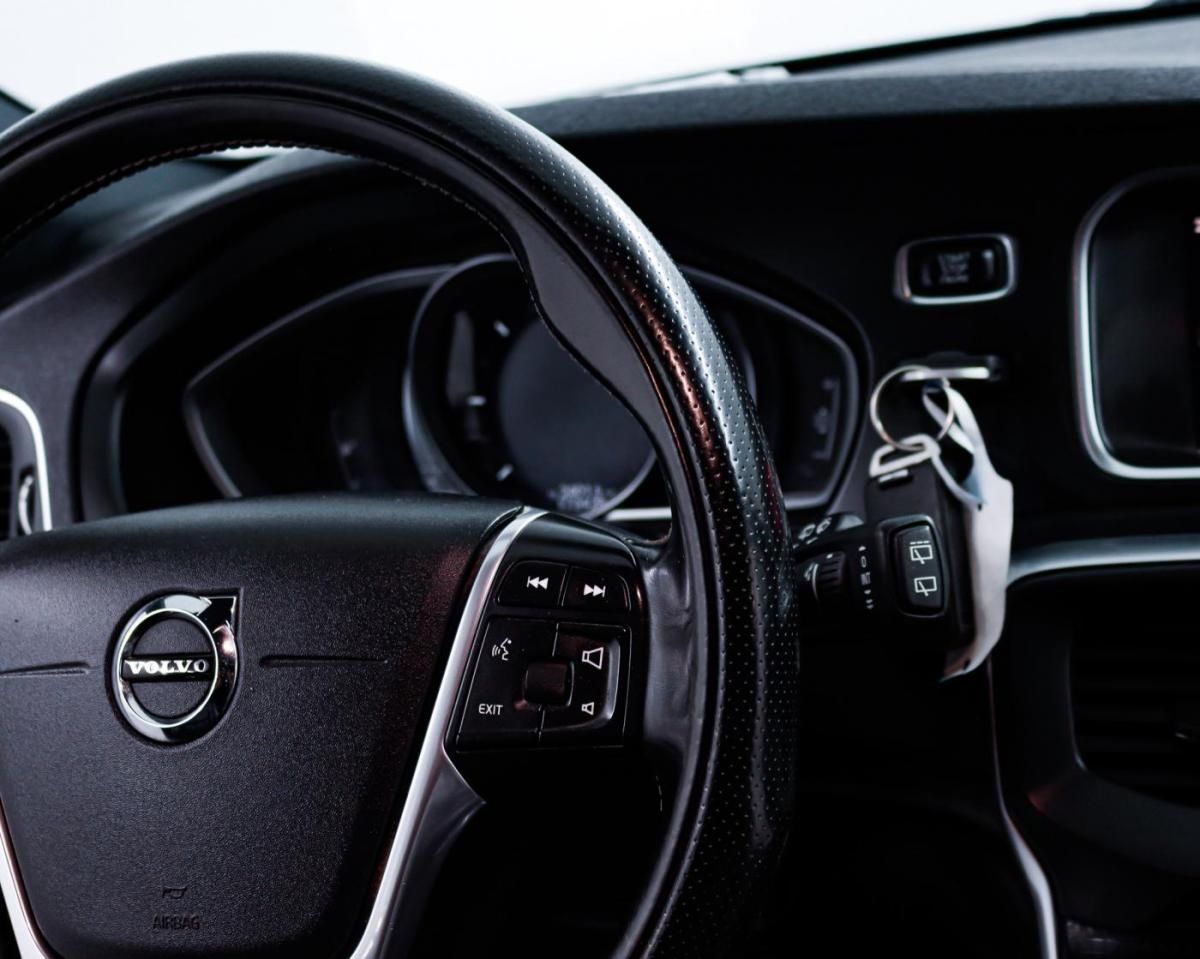 volvo-v40-2017-diesel-1969cc