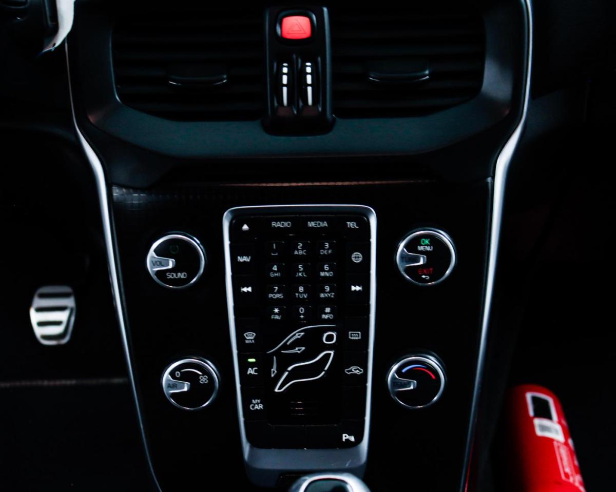 volvo-v40-2017-diesel-1969cc